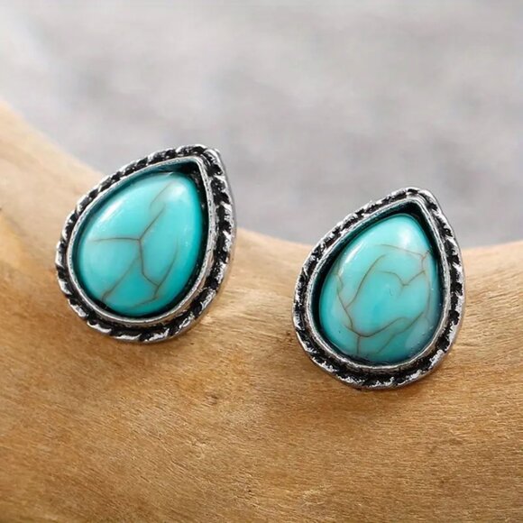 Solid 925 Sterling Silver Womens Turquoise Oval Teardrop Stud Earrings Jewelry